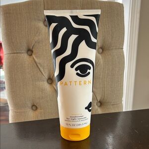 Intensive Conditioner for Tight Textures - Black and Yellow